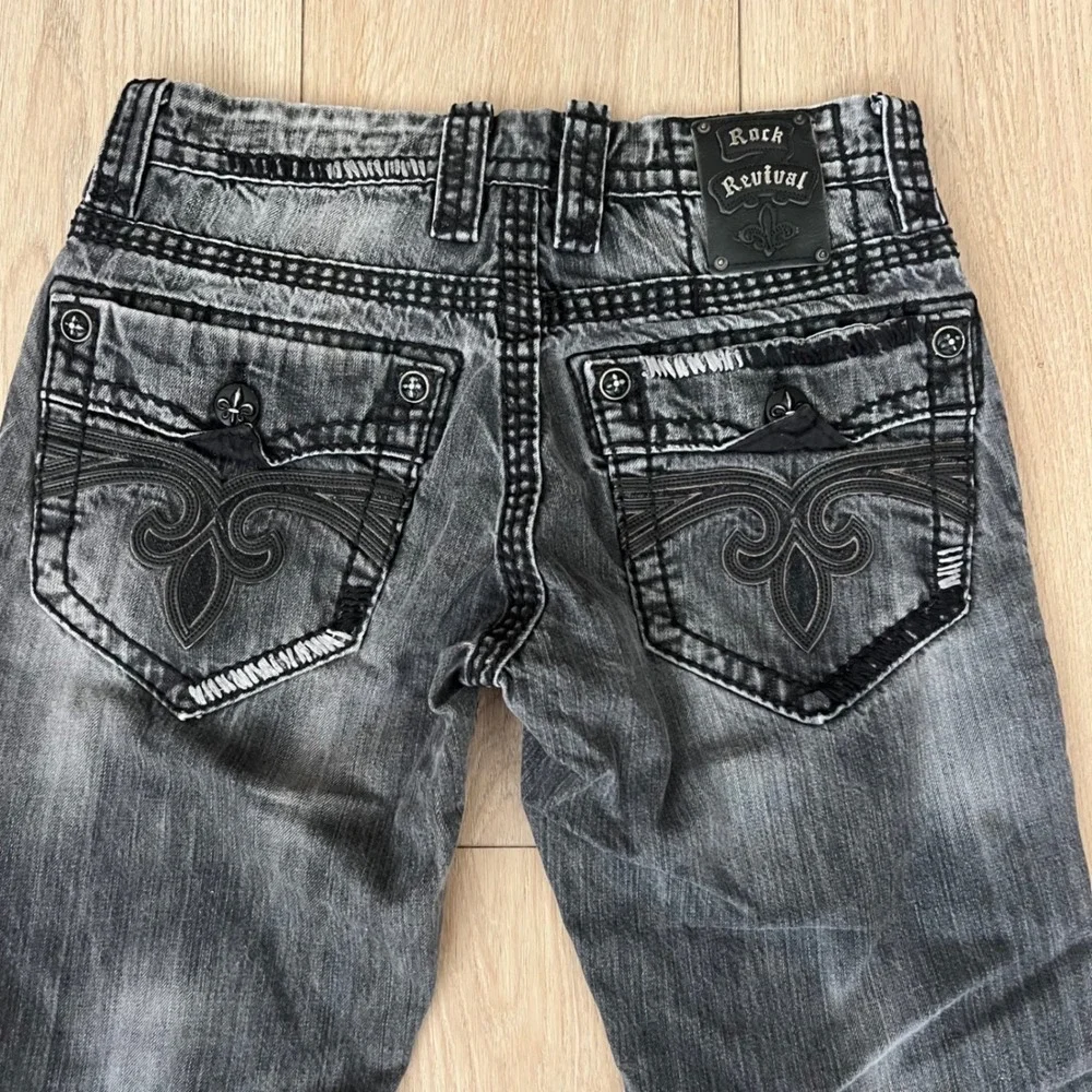 Rock Revival Moe Bootcut Jeans Faded Black Heavy Stitch.  Mens 31